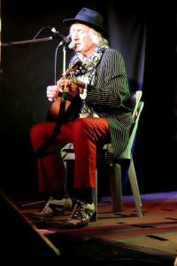 542235_690145301014683_97668222_n