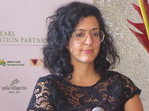 Porochista Khakpour: 'We throw the ball and the reader has to catch it.'